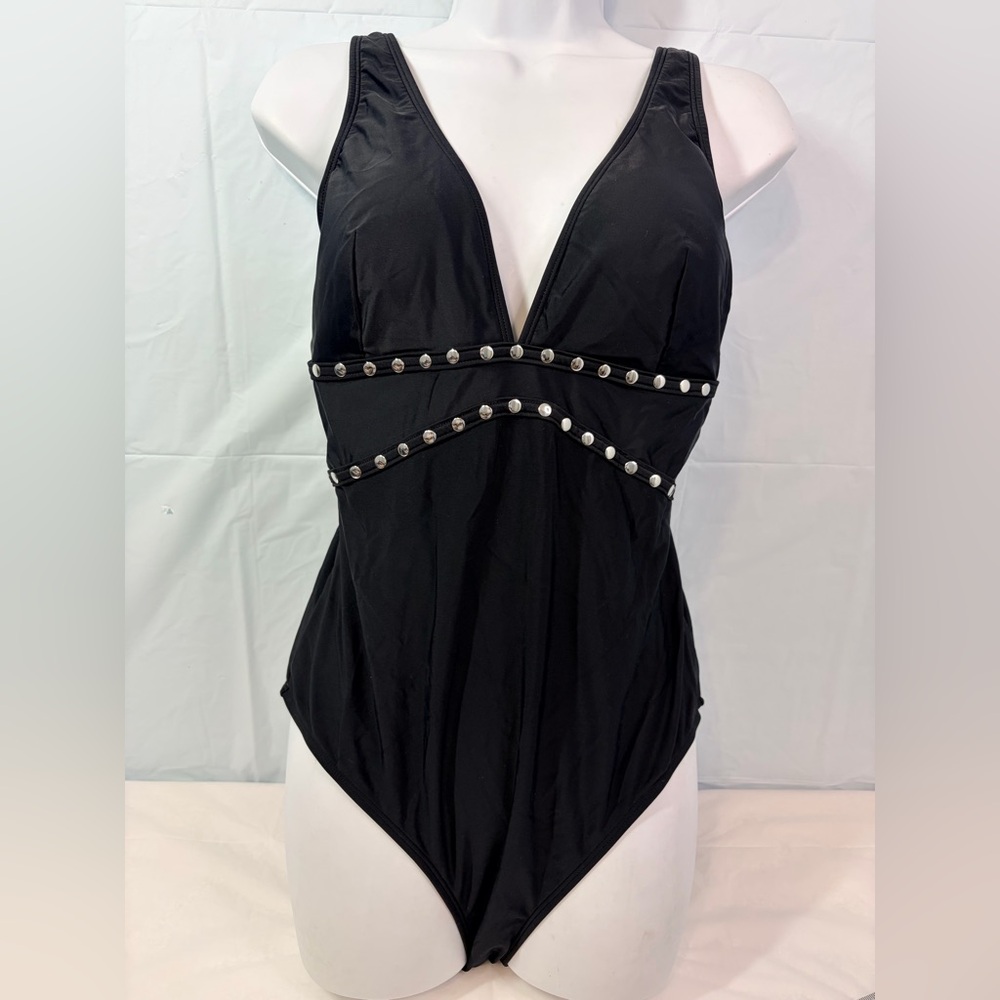 Cupshe Black Studded V-Neck One-Piece Swimsuit